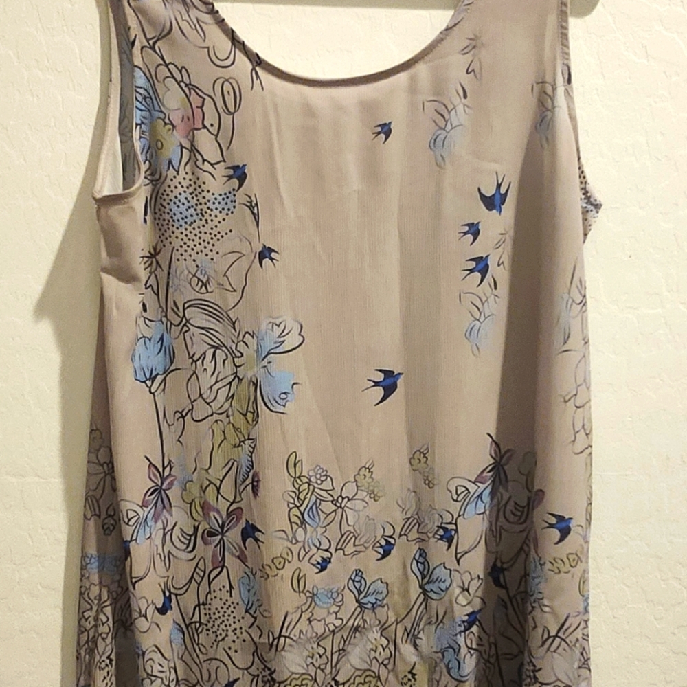 Cream/Tan blouse
